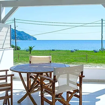 Elias & Vasili House 2*