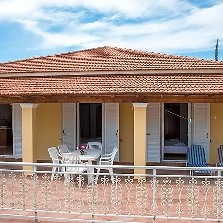 Elias & Vasili House ホテル